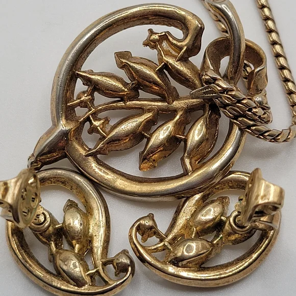 VTG Trifari Clear Rhinestones Pendant Necklace & Coordinating Earrings | SIGNED - Picture 8 of 12